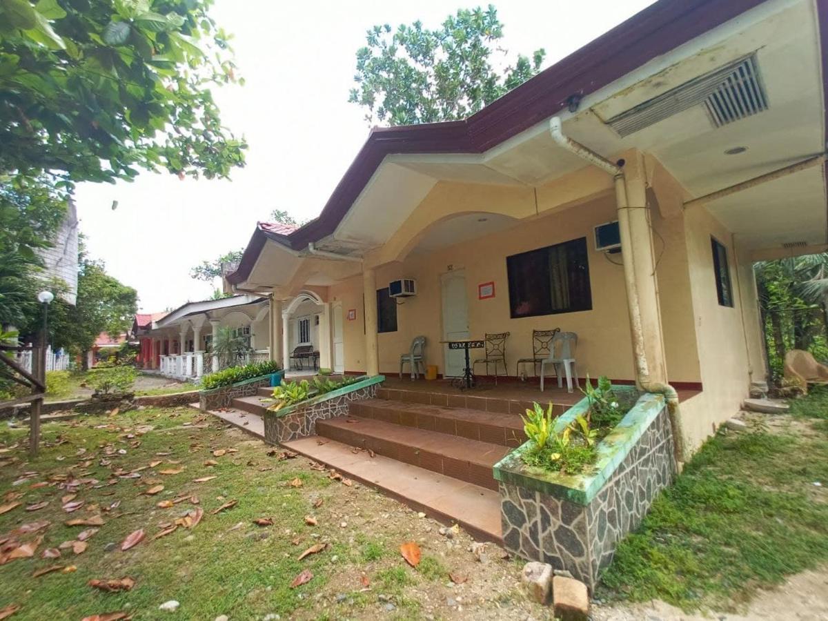 Reddoorz Plus @ Costa Roca Balamban Cebu Exterior photo