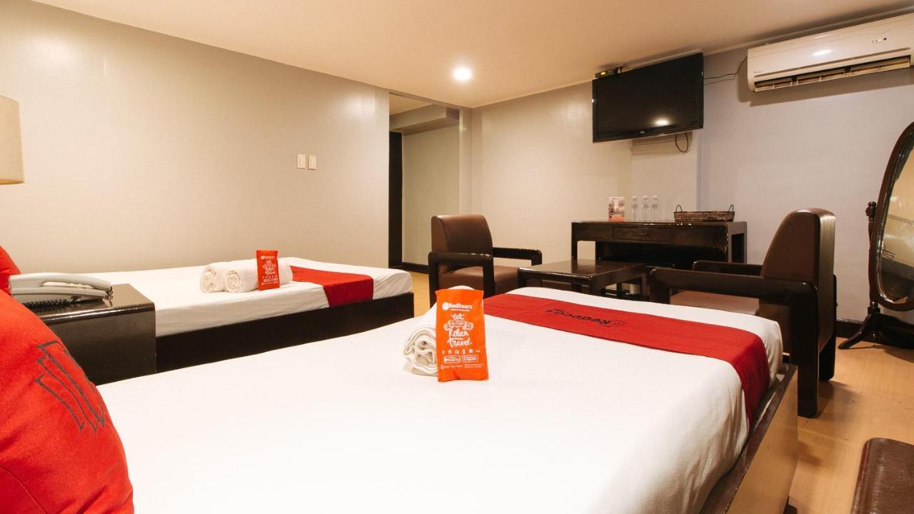 Reddoorz Plus @ Costa Roca Balamban Cebu Exterior photo